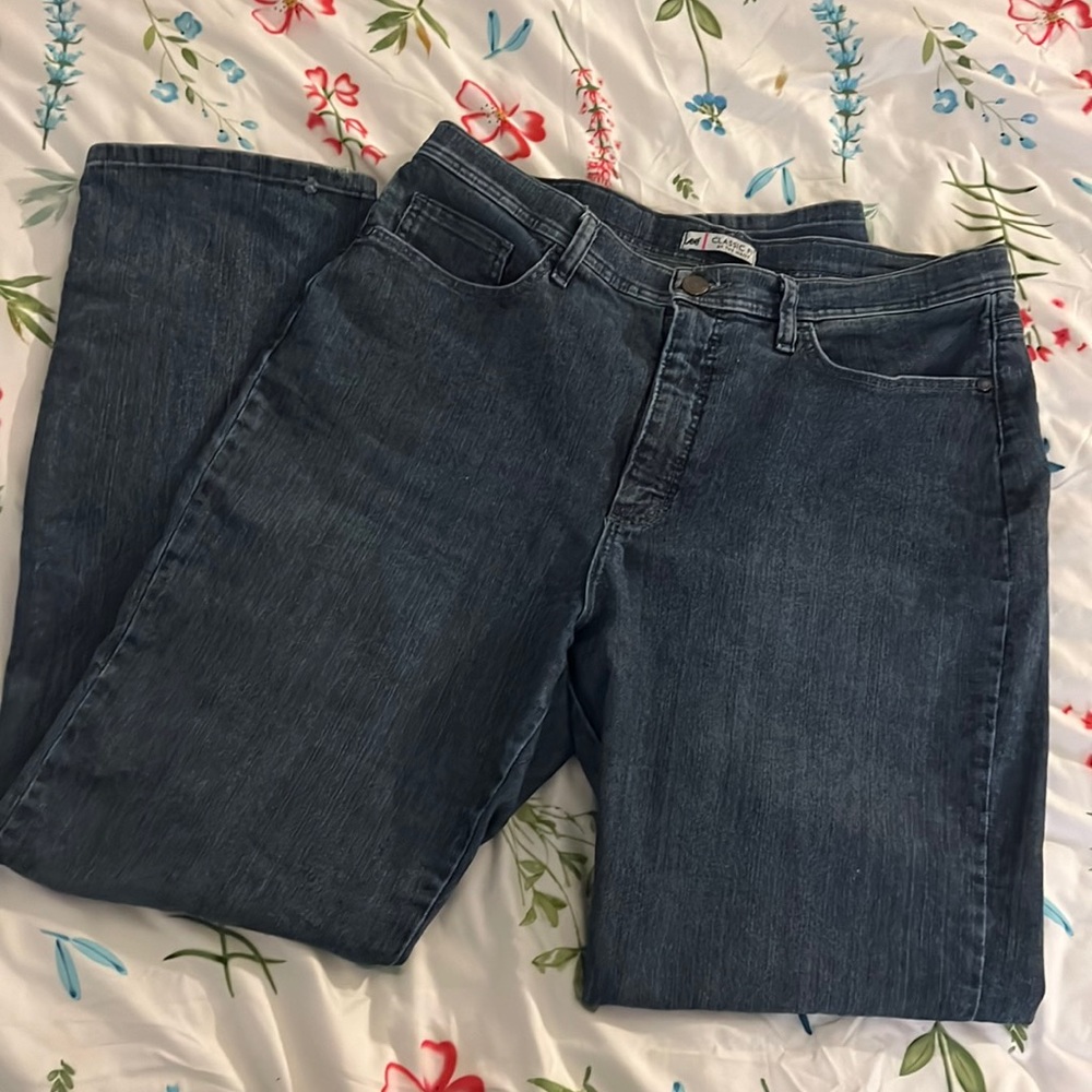 Lee Classic Fit Women’s Jeans